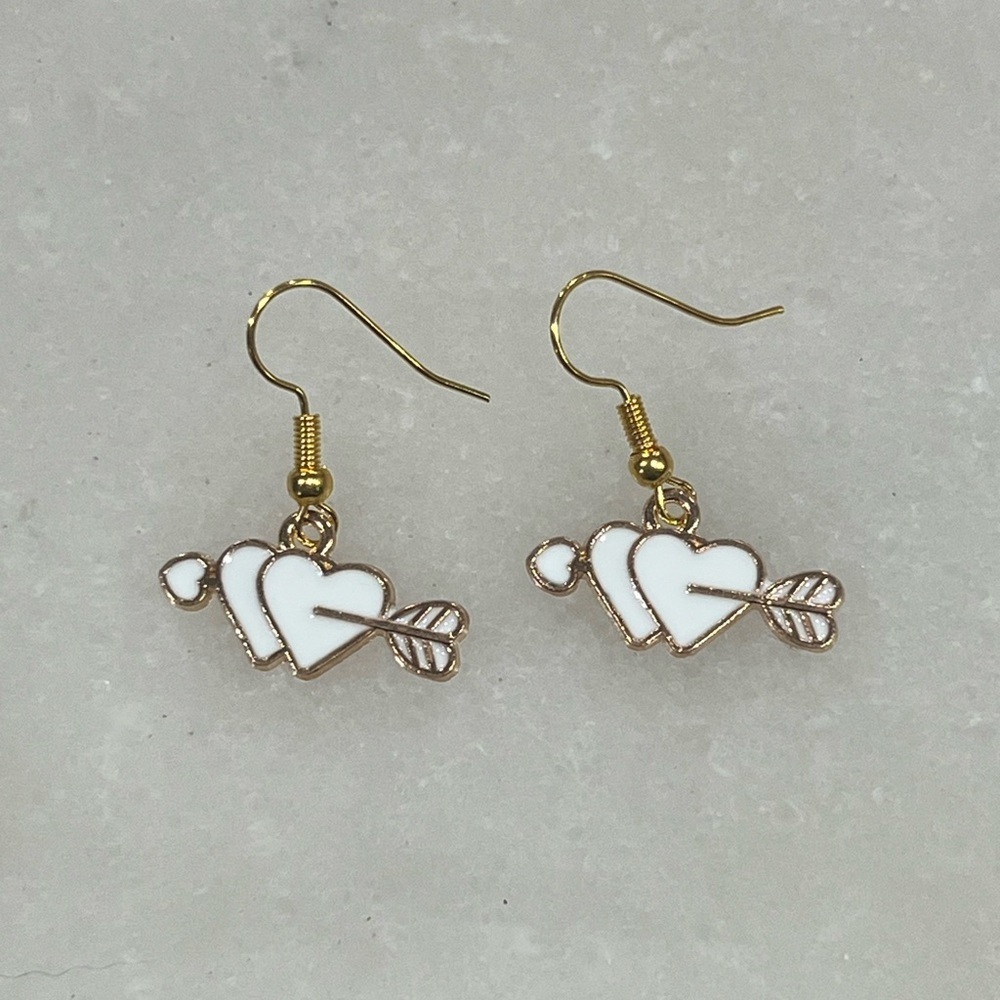 3/$30 Bundle • Chic Gold and White Heart Earrings
